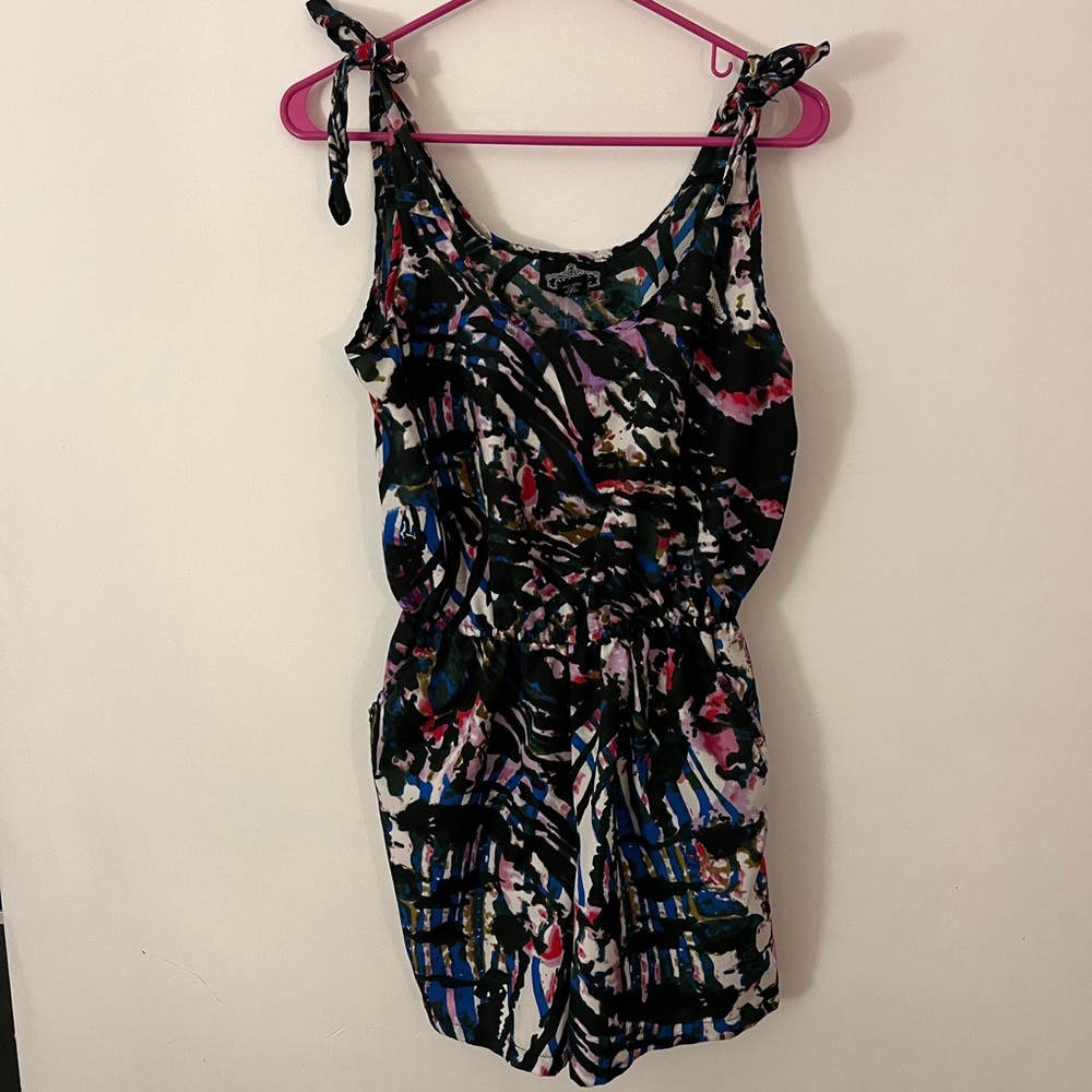 Angie patterned romper szM NWOT